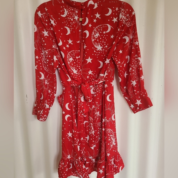 asos wrap front mini dress with high neck in star print - Picture 3 of 5